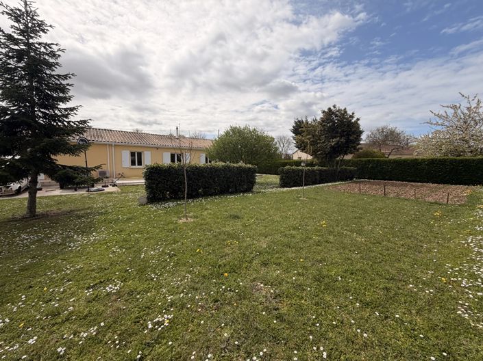 Image No.2-4 Bed House for sale