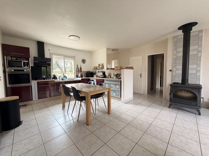 Image No.3-4 Bed House for sale