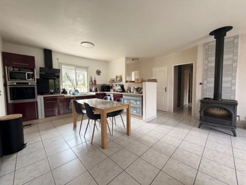 eb762afdd8774de8f891fea3034918ad656d856fd1409