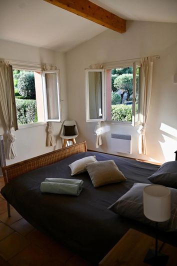 Image No.11-4 Bed House for sale