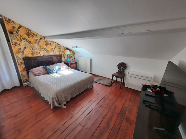 Image No.11-3 Bed House for sale