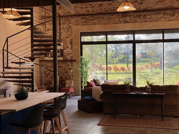 Image No.12-8 Bed House for sale