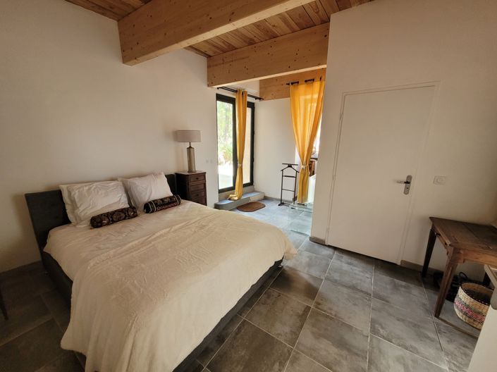 Image No.13-8 Bed House for sale