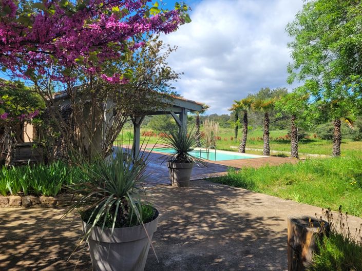 Image No.3-8 Bed House for sale