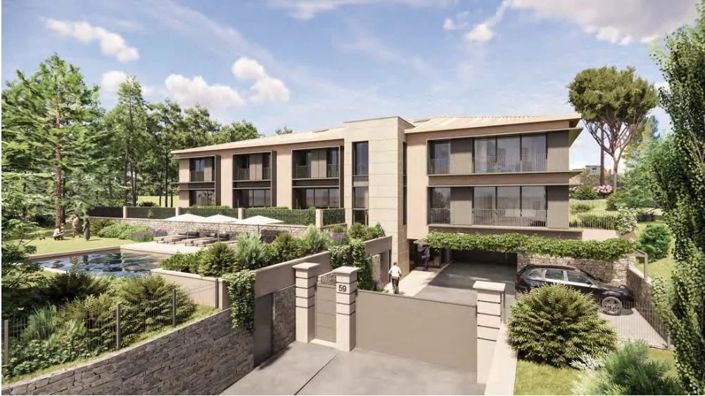 Image No.10-3 Bed Property for sale