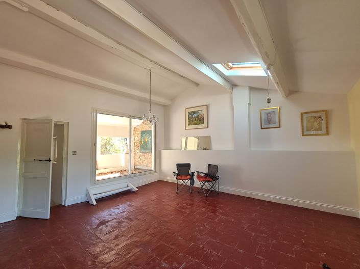 Image No.13-4 Bed House for sale