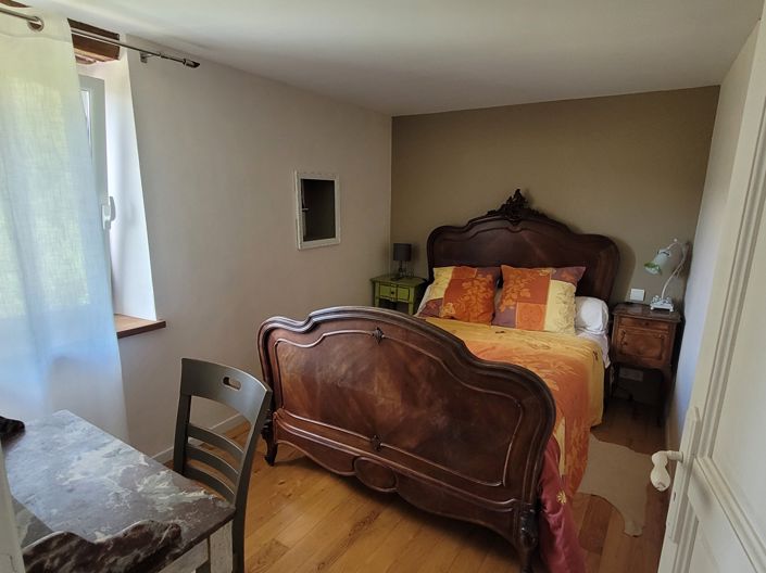 Image No.11-5 Bed House for sale