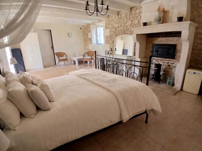 Image No.9-8 Bed House for sale