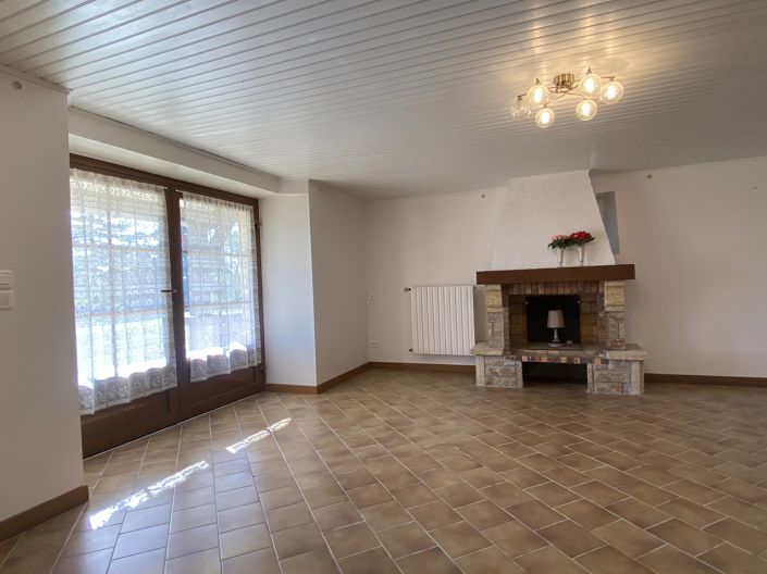 Image No.13-6 Bed House for sale