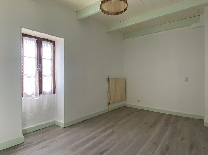 Image No.15-6 Bed House for sale