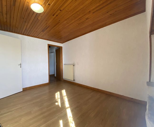 Image No.13-3 Bed House for sale