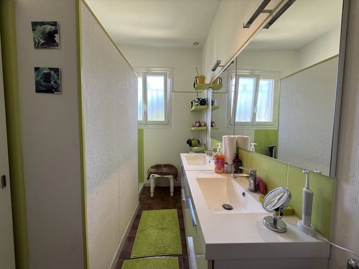 Image No.10-4 Bed House for sale