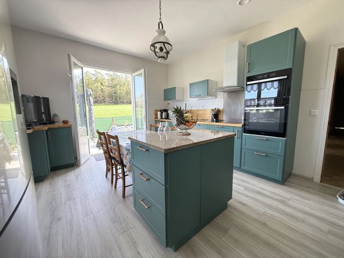 Image No.3-4 Bed House for sale