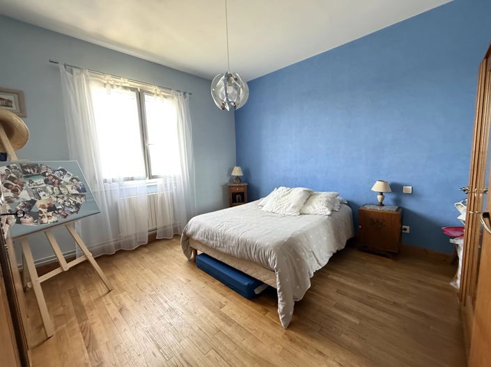 Image No.7-4 Bed House for sale