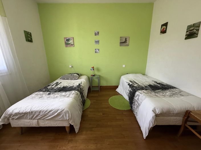 Image No.9-4 Bed House for sale