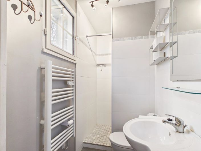 Image No.11-3 Bed House for sale