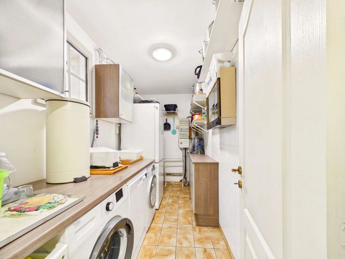 Image No.13-3 Bed House for sale