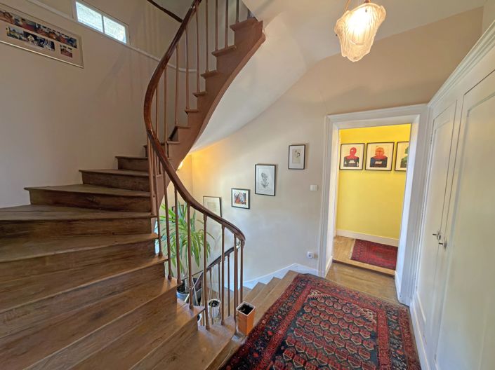 Image No.11-5 Bed House for sale