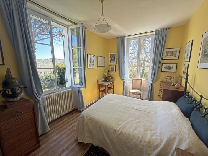 Image No.12-5 Bed House for sale