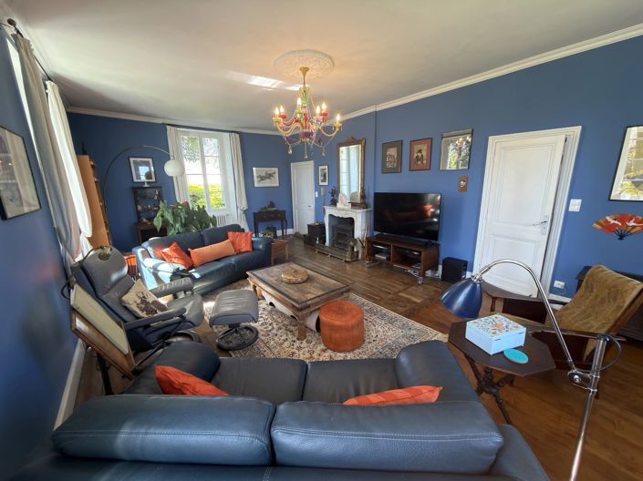 Image No.3-5 Bed House for sale