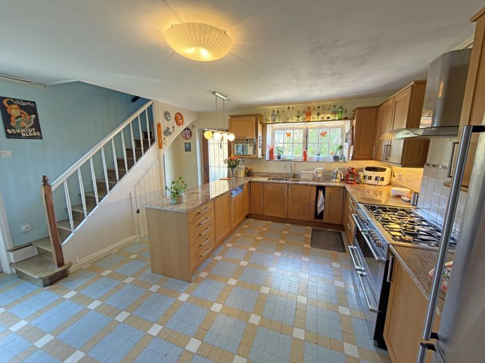 Image No.5-5 Bed House for sale