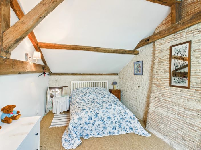 Image No.12-5 Bed House for sale