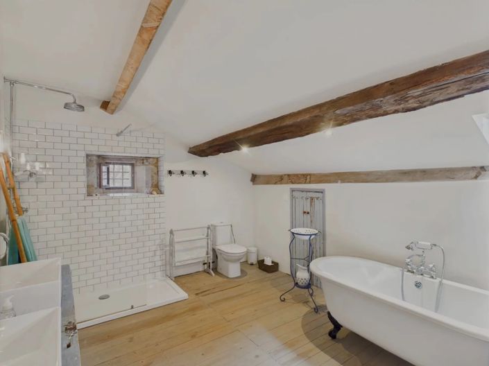 Image No.13-5 Bed House for sale