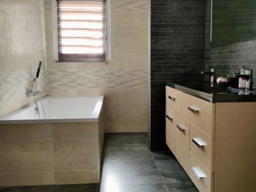 b8c940af63285d6fe4fbe1f4f88523b10fc2028e4e328