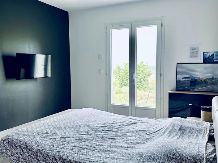 Image No.8-3 Bed House for sale