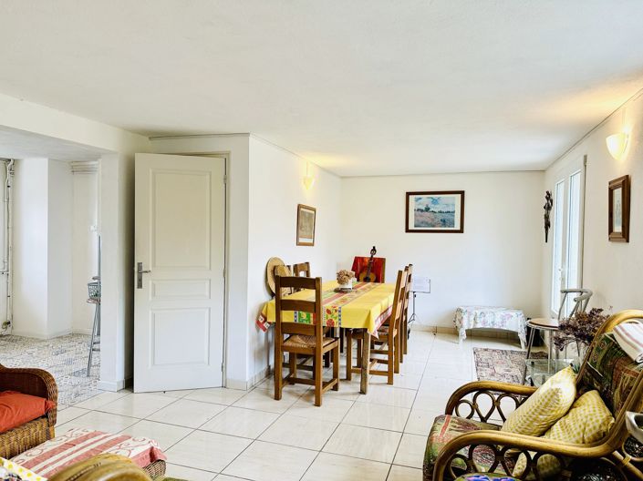 Image No.4-3 Bed House for sale