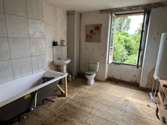 Image No.9-3 Bed House for sale