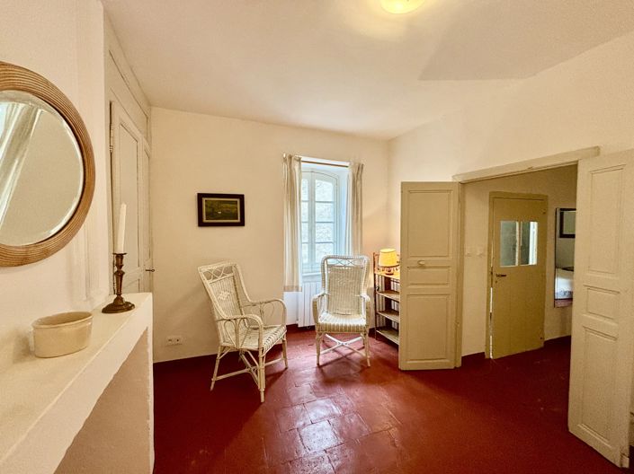 Image No.12-4 Bed House for sale