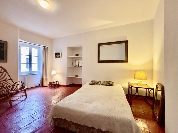 Image No.9-4 Bed House for sale