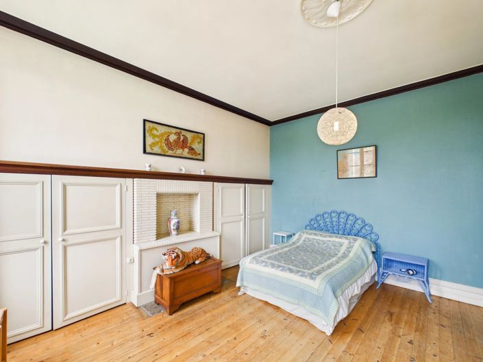 Image No.13-10 Bed House for sale