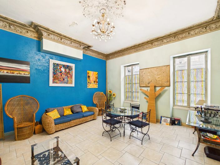 Image No.6-10 Bed House for sale