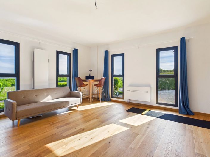 Image No.5-5 Bed House for sale