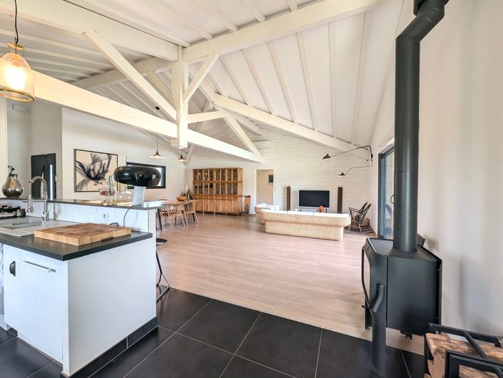 Image No.6-2 Bed House for sale