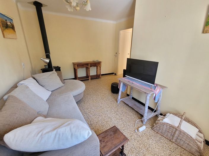 Image No.10-3 Bed House for sale