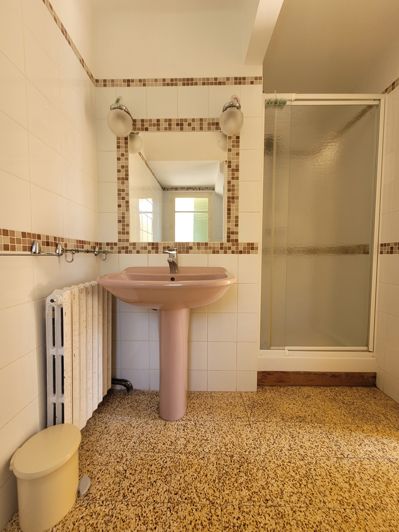 Image No.12-3 Bed House for sale