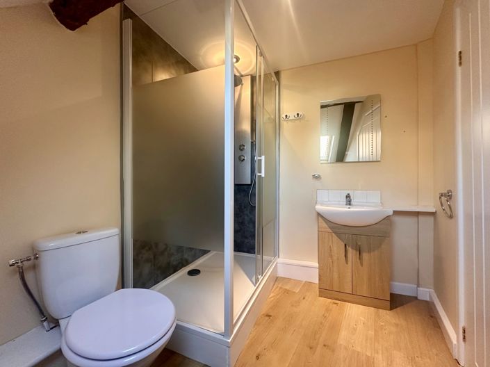 Image No.11-5 Bed House for sale