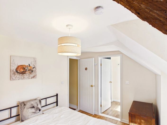 Image No.6-5 Bed House for sale