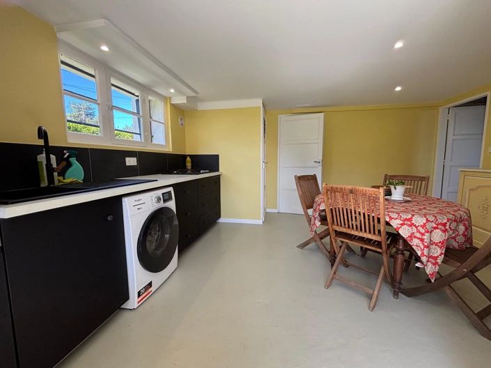 Image No.11-5 Bed House for sale