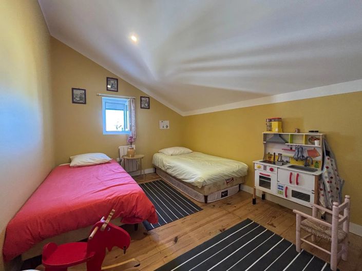 Image No.7-5 Bed House for sale