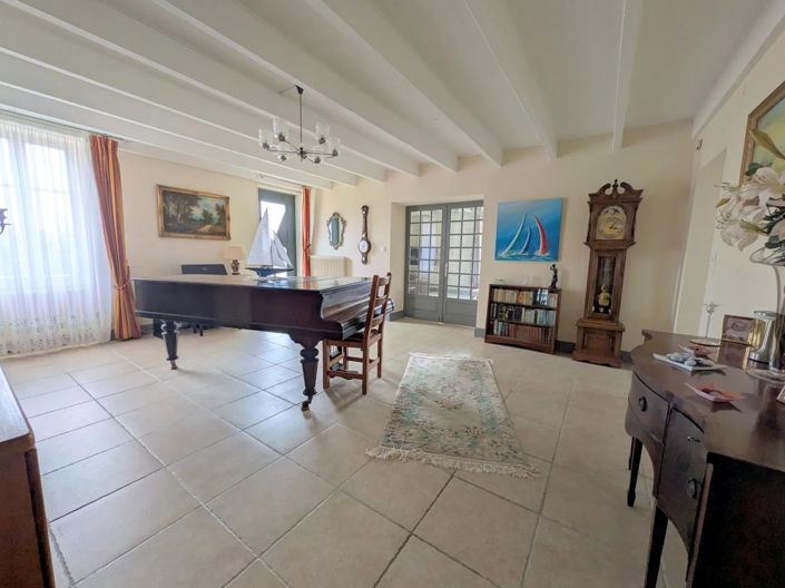 Image No.4-5 Bed Village House for sale