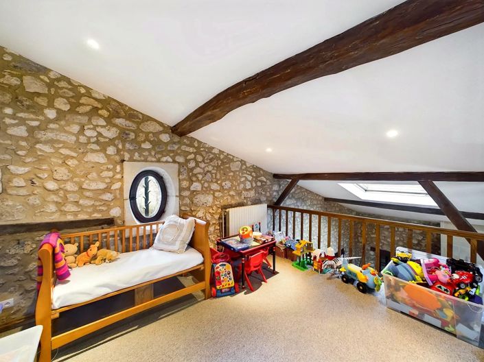 Image No.12-6 Bed House for sale
