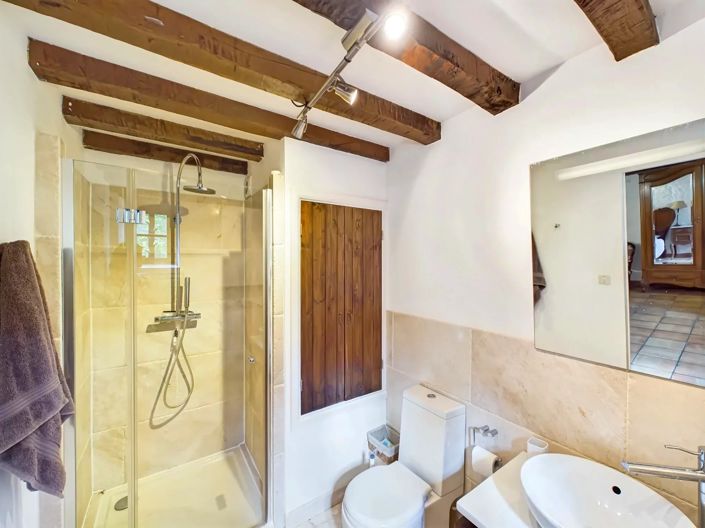 Image No.8-6 Bed House for sale