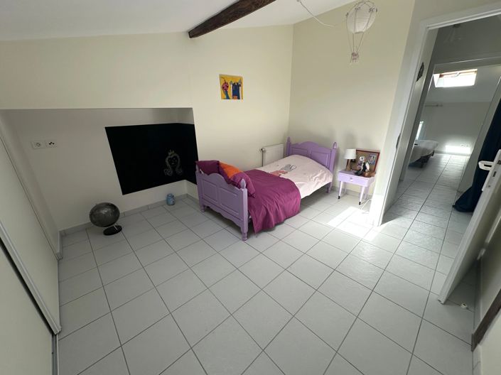 Image No.11-8 Bed House for sale