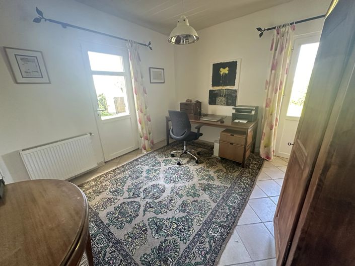 Image No.6-8 Bed House for sale