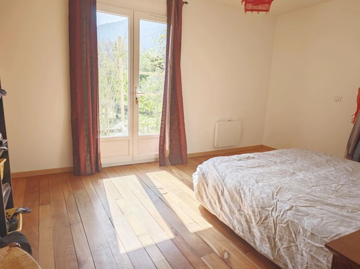 Image No.9-3 Bed House for sale