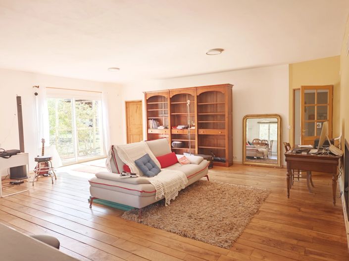 Image No.3-3 Bed House for sale